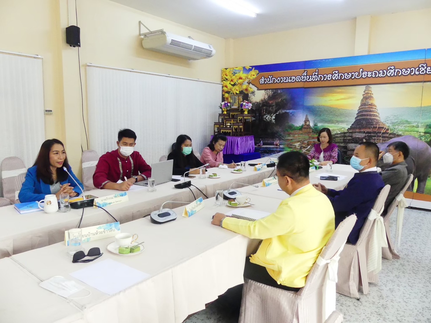 โครงการพระราชดำริการพัฒนาทักษะการฟังและพูดภาษาไทยสำหรับผู้เรียนบนพื้นที่สูง/ทวิภาษา