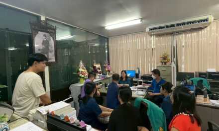 ประชุมข้าราชการครูและบุคลากรทางการศึกษา และลูกจ้างชั่วคราว กลุ่มอำนวยการ